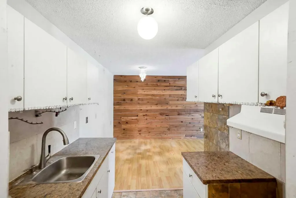 6464 Travois Crescent NW Calgary AB T2K 3S9
