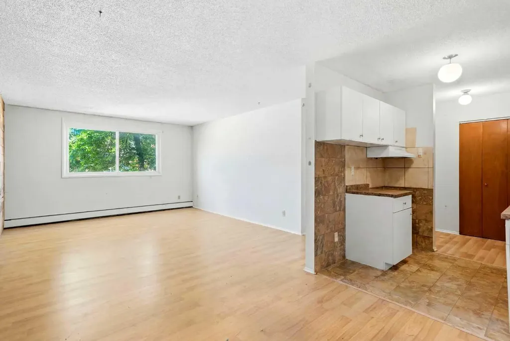 6464 Travois Crescent NW Calgary AB T2K 3S9