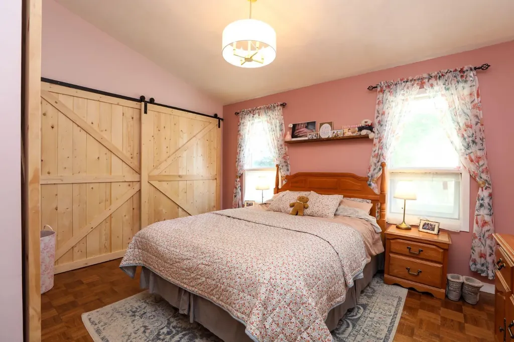 272 E 2 Avenue S Magrath AB T0K 1J0