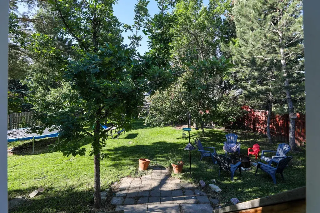 272 E 2 Avenue S Magrath AB T0K 1J0