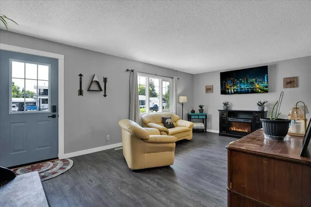 401 15 Street E Drumheller AB T0J 0Y5