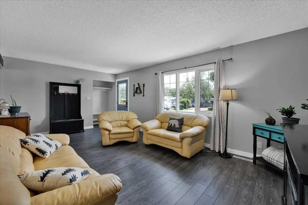 401 15 Street E Drumheller AB T0J 0Y5