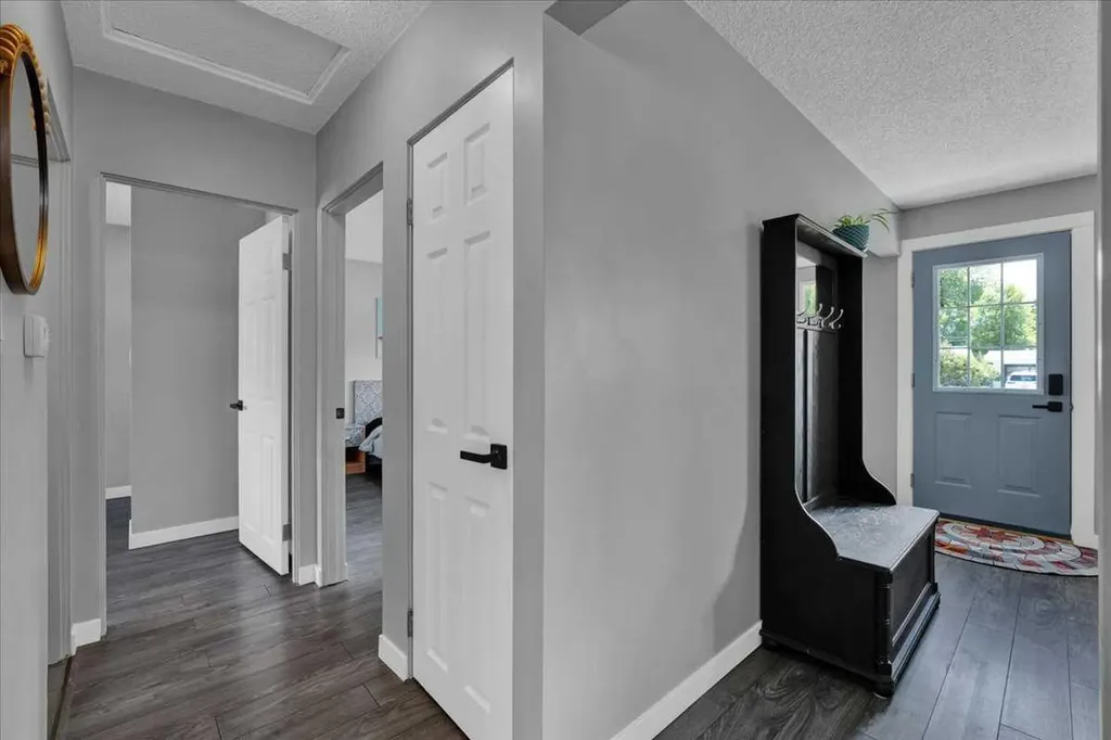 401 15 Street E Drumheller AB T0J 0Y5