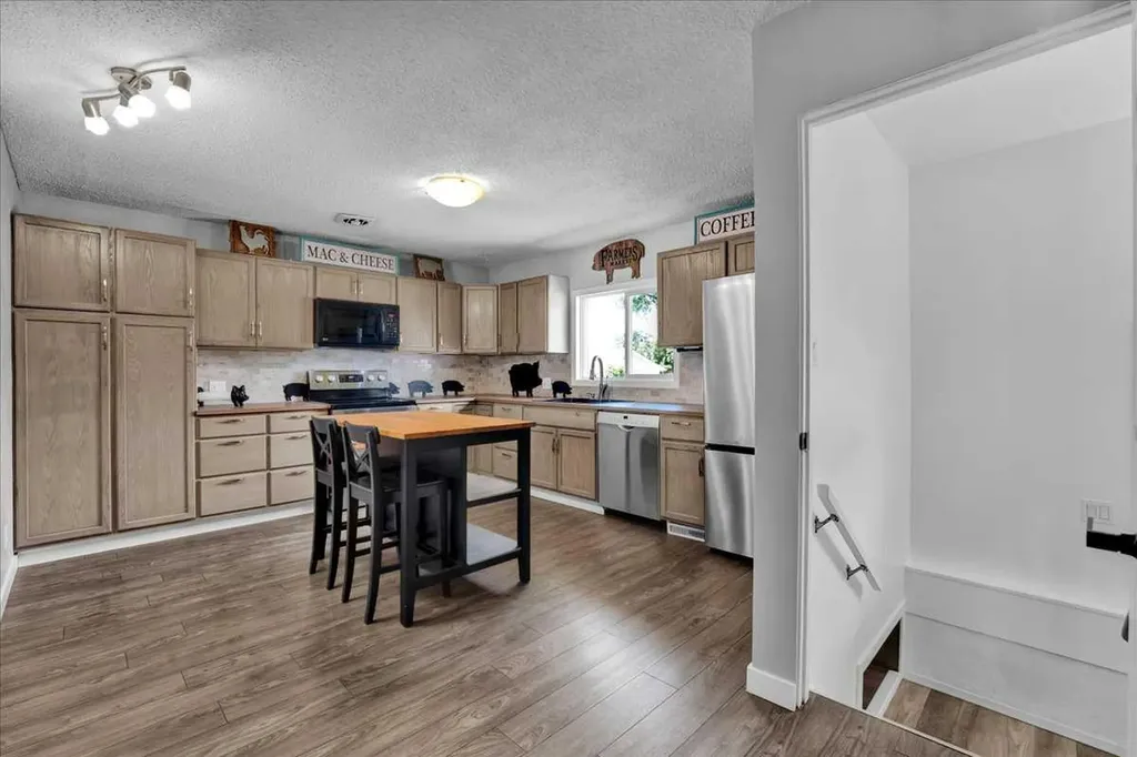 401 15 Street E Drumheller AB T0J 0Y5