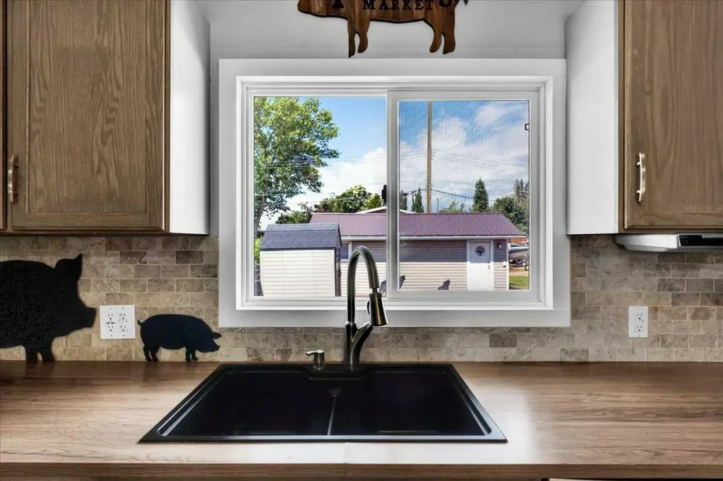 401 15 Street E Drumheller AB T0J 0Y5