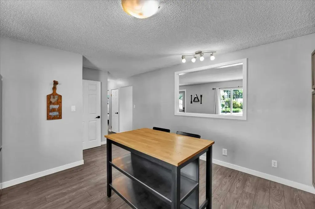 401 15 Street E Drumheller AB T0J 0Y5
