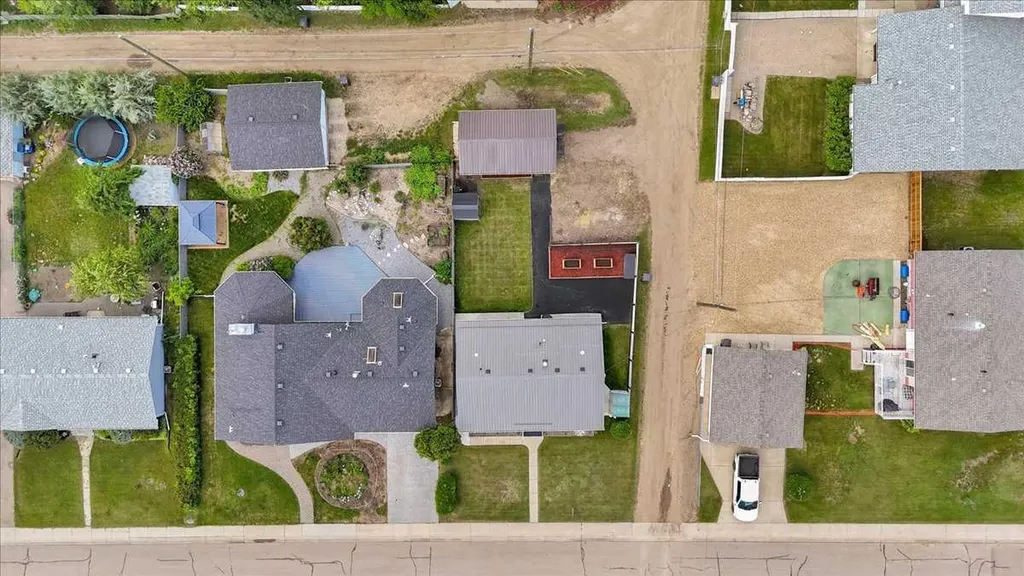 401 15 Street E Drumheller AB T0J 0Y5