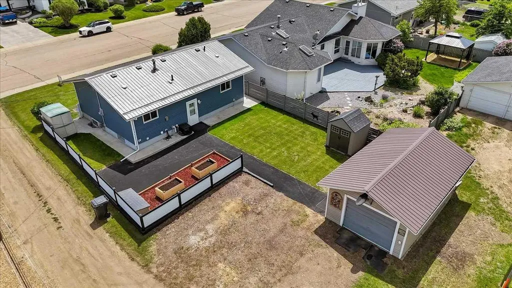 401 15 Street E Drumheller AB T0J 0Y5