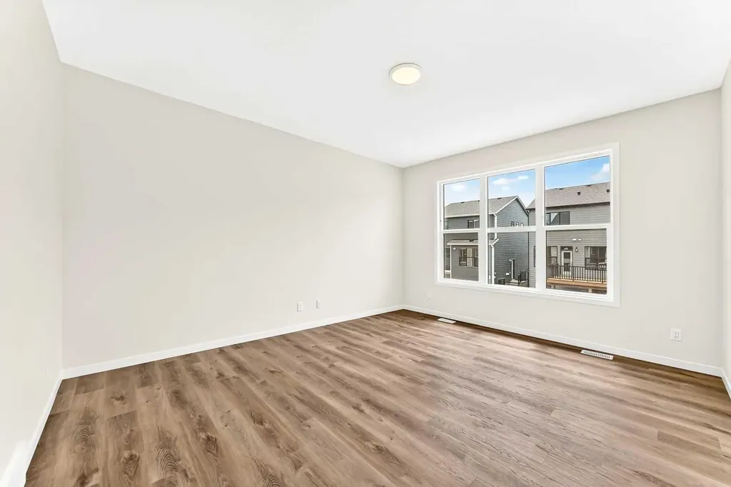 1065 Sawgrass Link NW Airdrie AB T4B5V2