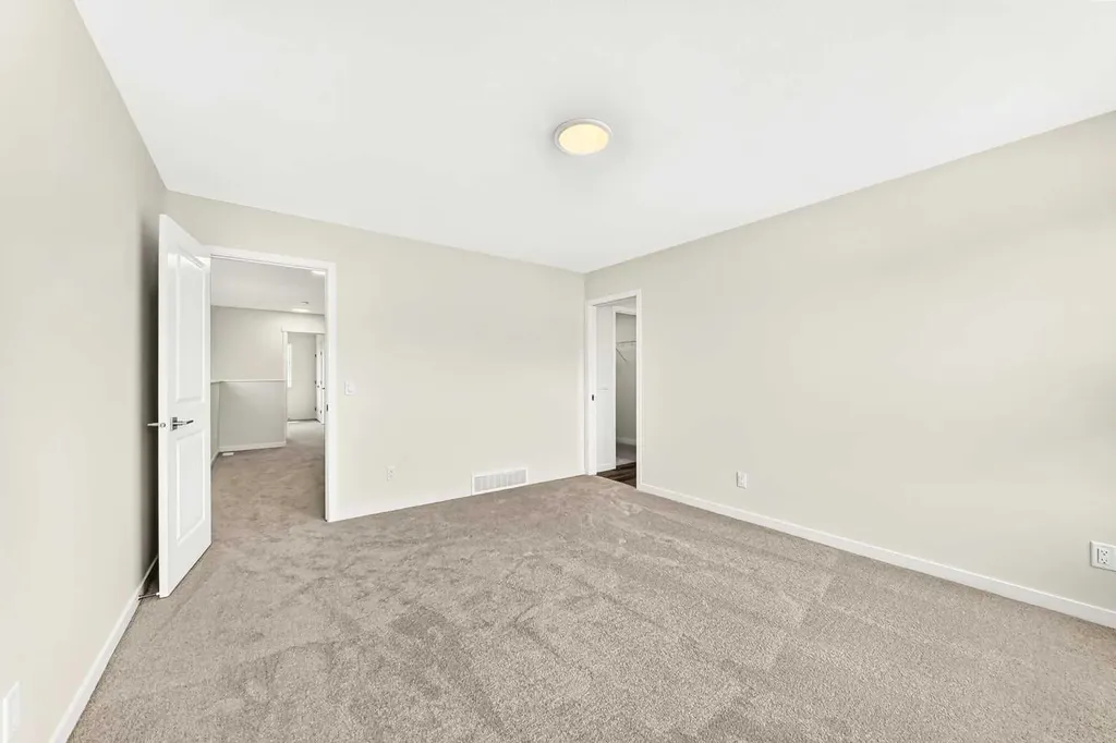 1065 Sawgrass Link NW Airdrie AB T4B5V2