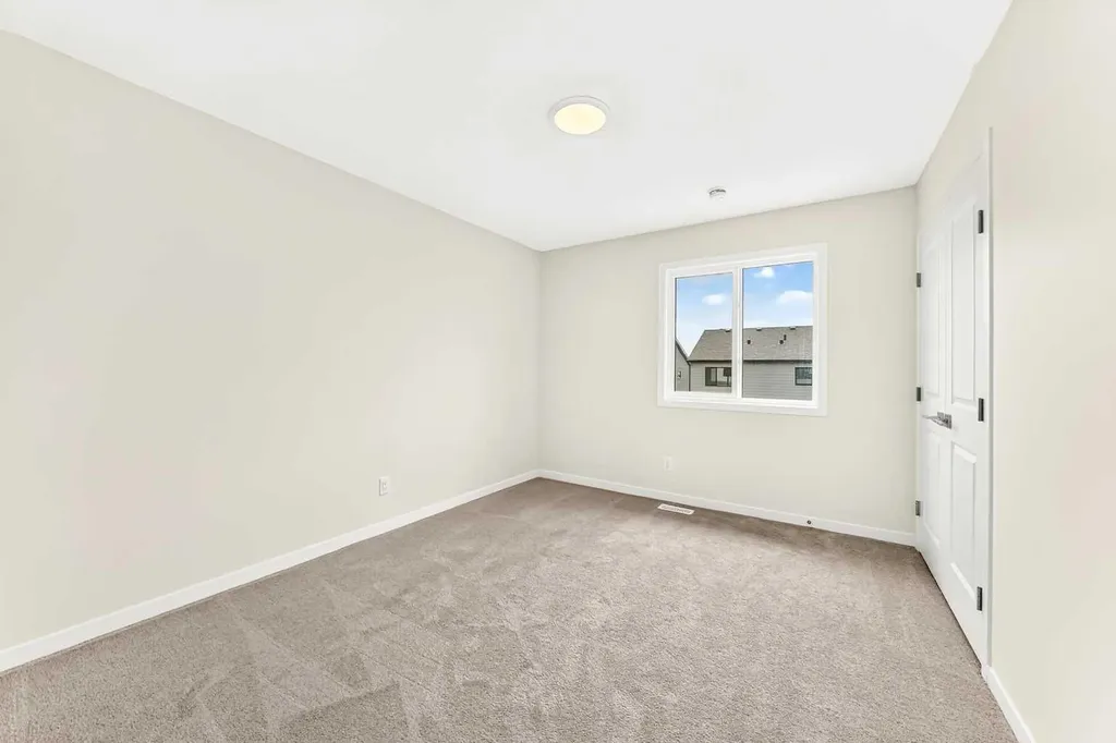 1065 Sawgrass Link NW Airdrie AB T4B5V2
