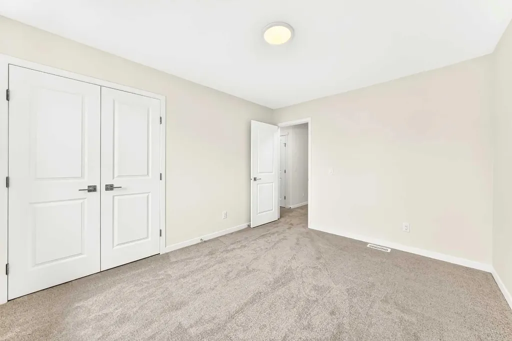 1065 Sawgrass Link NW Airdrie AB T4B5V2
