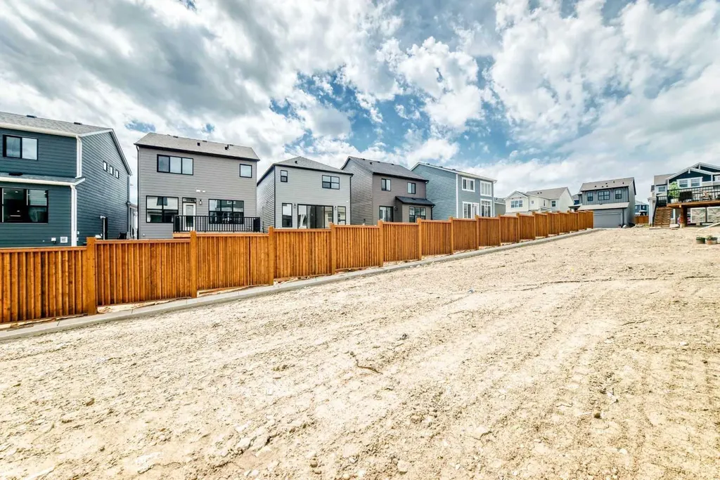 1065 Sawgrass Link NW Airdrie AB T4B5V2