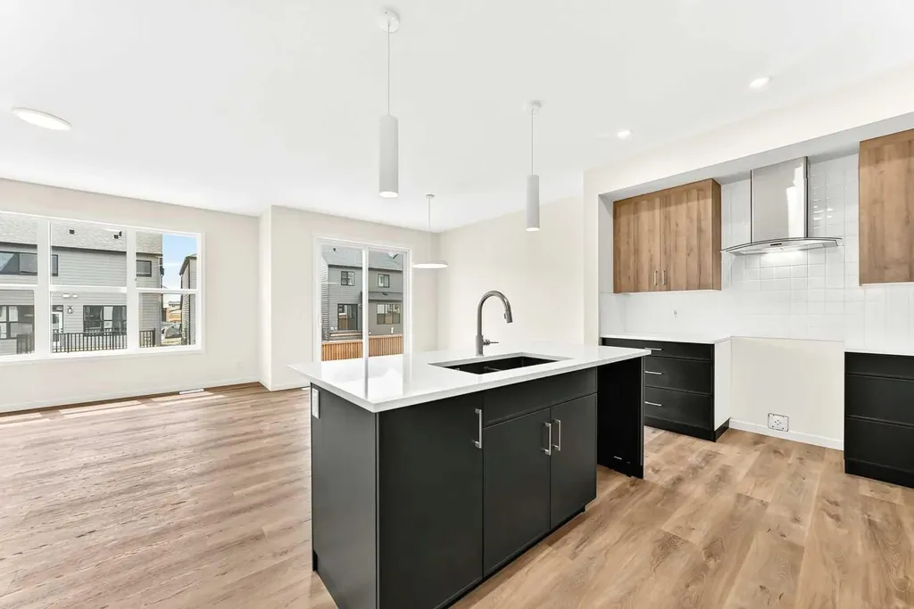 1065 Sawgrass Link NW Airdrie AB T4B5V2