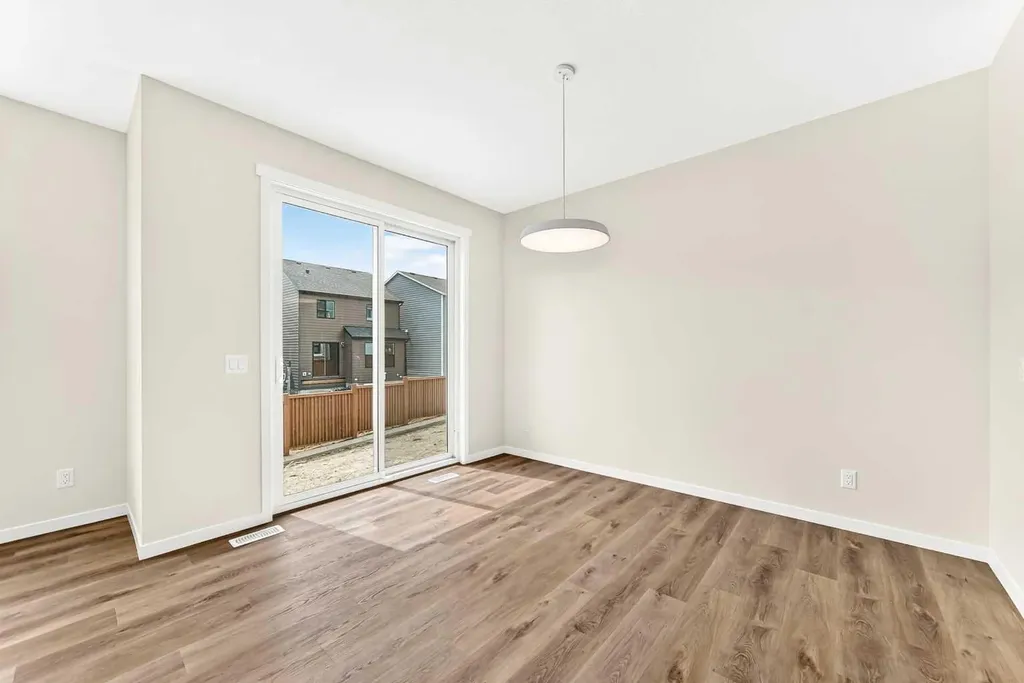 1065 Sawgrass Link NW Airdrie AB T4B5V2