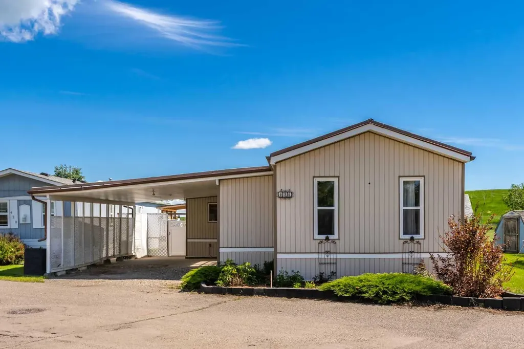 418 Homestead Trail SE High River AB T1V 1J9