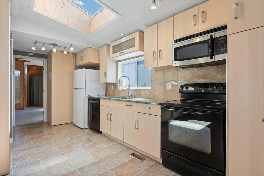 418 Homestead Trail SE High River AB T1V 1J9