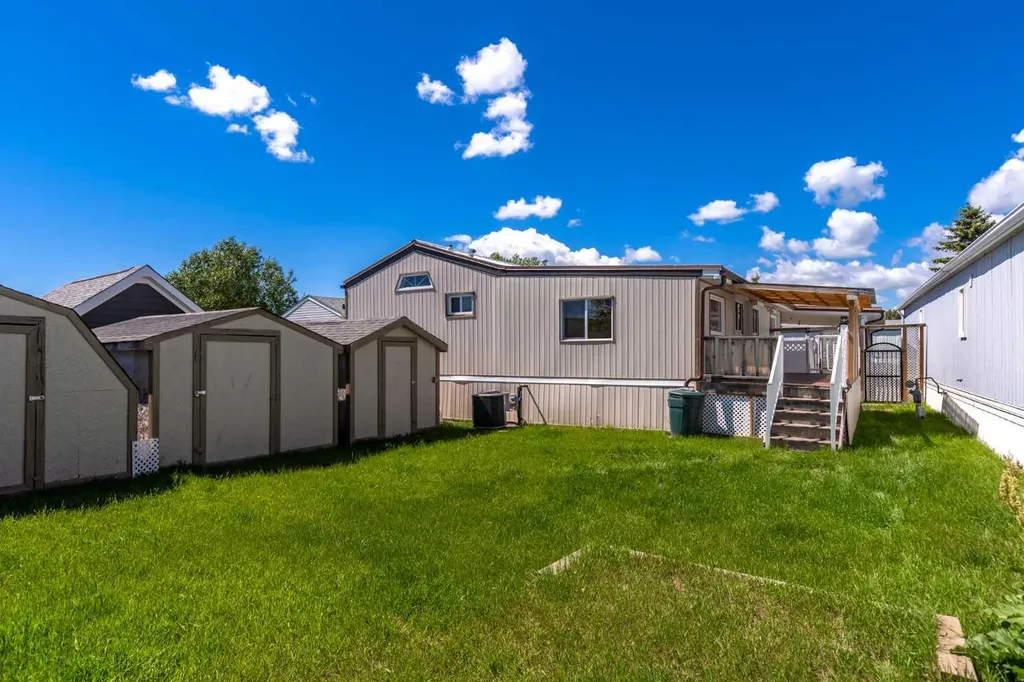 418 Homestead Trail SE High River AB T1V 1J9