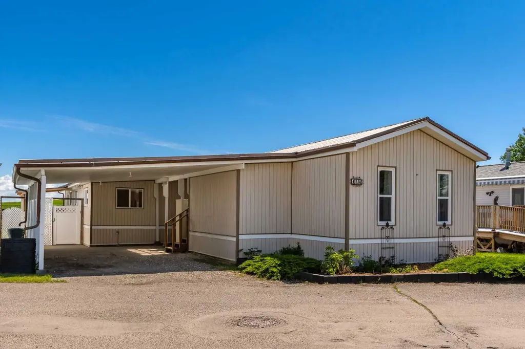 418 Homestead Trail SE High River AB T1V 1J9