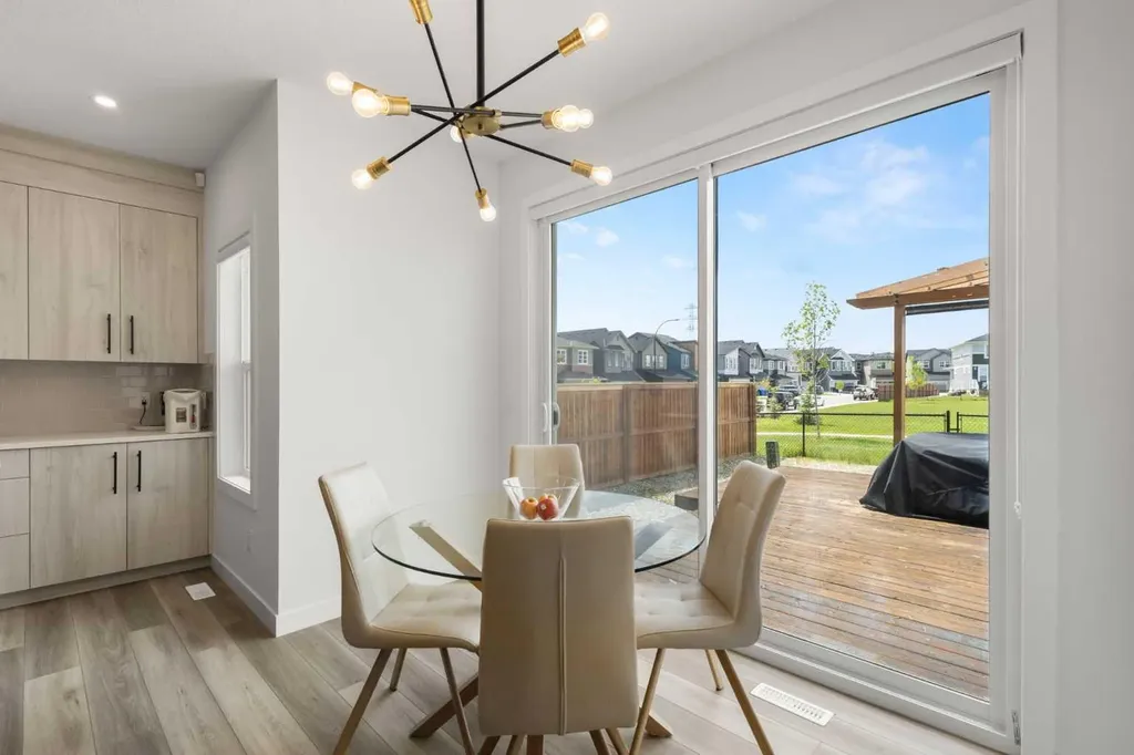 293 Carringsby Way NW Calgary AB T3P 1T6