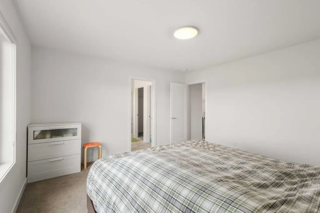 293 Carringsby Way NW Calgary AB T3P 1T6