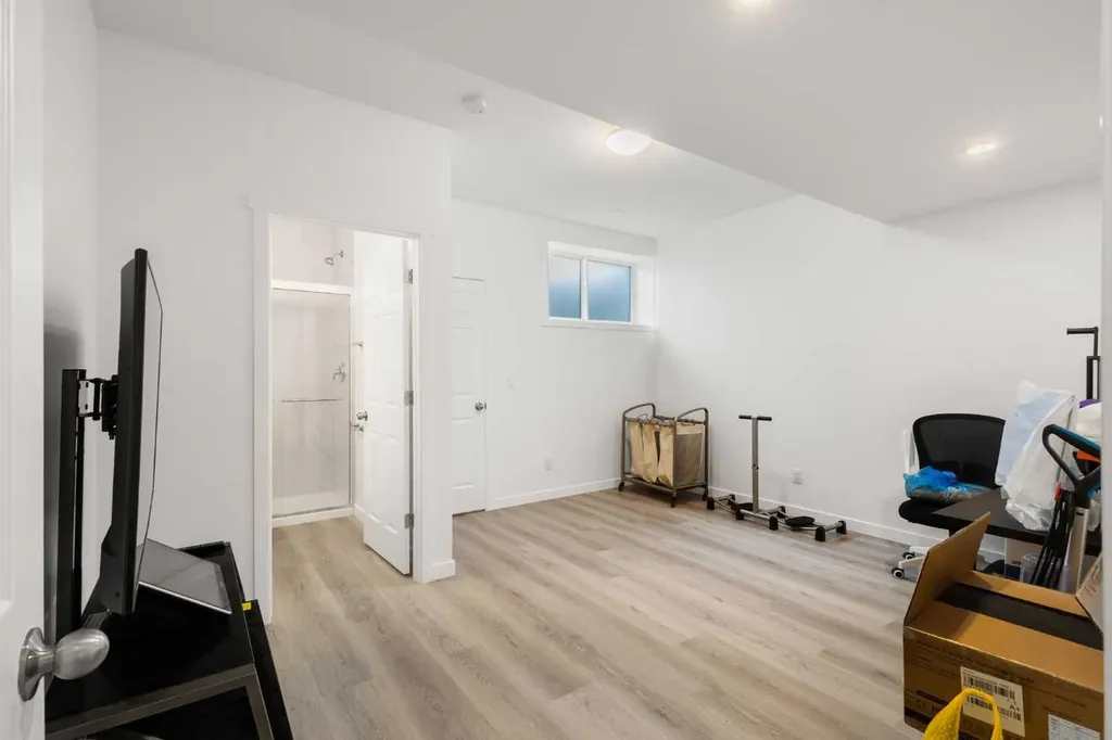 293 Carringsby Way NW Calgary AB T3P 1T6