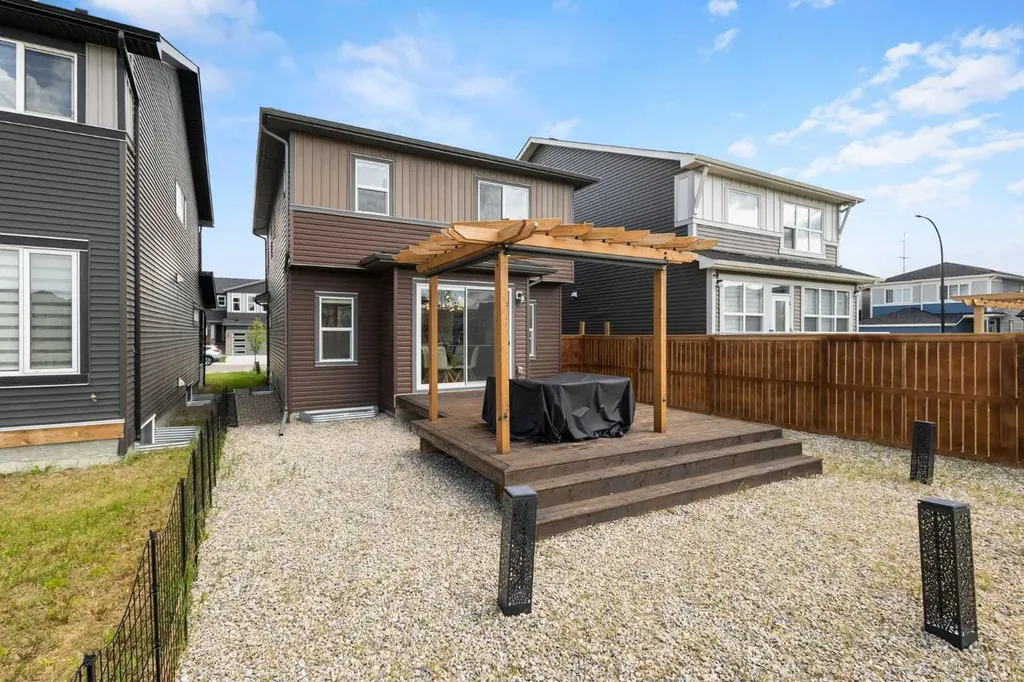 293 Carringsby Way NW Calgary AB T3P 1T6