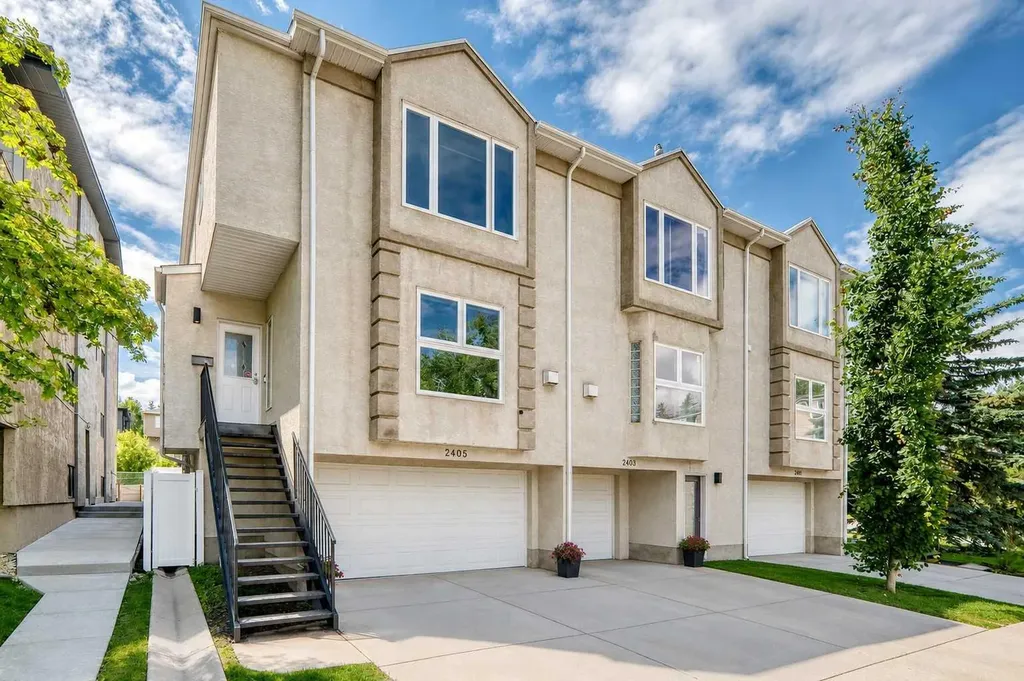 2405 17 Street SW Calgary AB T2T 4M9