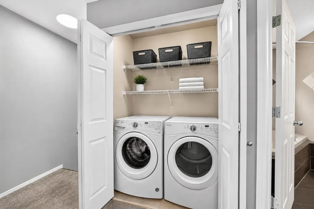 2405 17 Street SW Calgary AB T2T 4M9