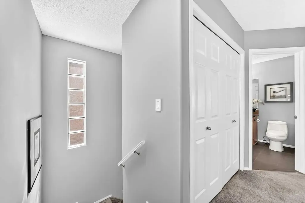 2405 17 Street SW Calgary AB T2T 4M9