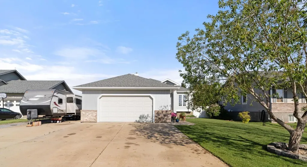 313 Hanson Street Bawlf AB T0B0J0