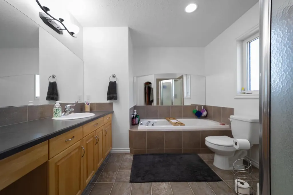 313 Hanson Street Bawlf AB T0B0J0