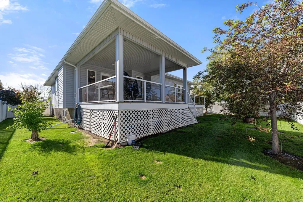 313 Hanson Street Bawlf AB T0B0J0