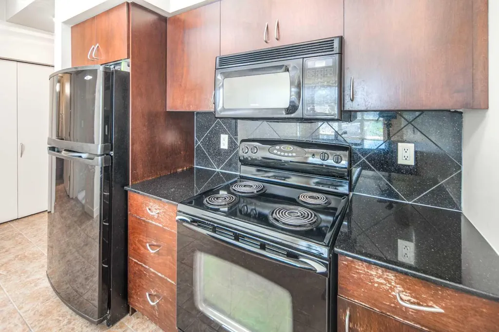 8710 Horton Road SW Calgary AB T2V 0P7