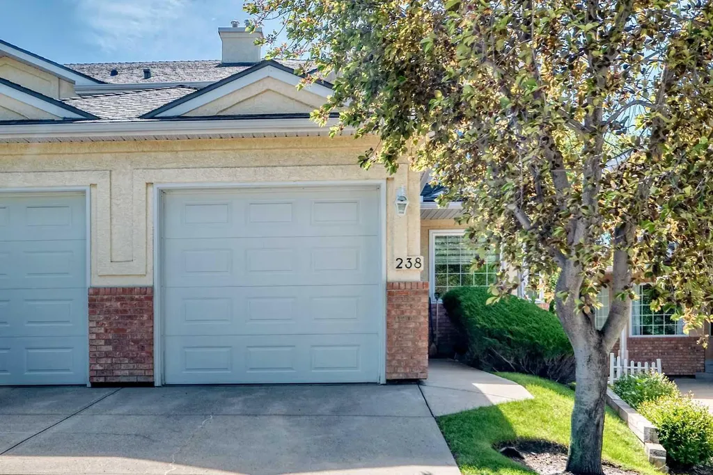 238 Scenic Acres Terrace NW Calgary AB T3L 1Y4