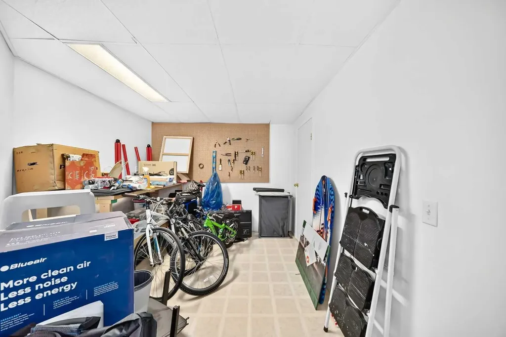 238 Scenic Acres Terrace NW Calgary AB T3L 1Y4