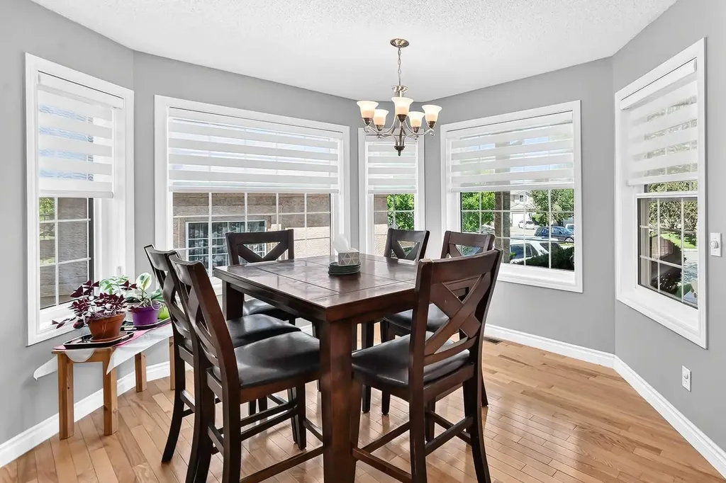 238 Scenic Acres Terrace NW Calgary AB T3L 1Y4