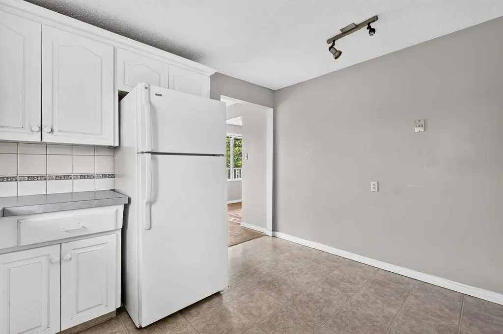 42 Huntford Close NE Calgary AB T2k 3Y6