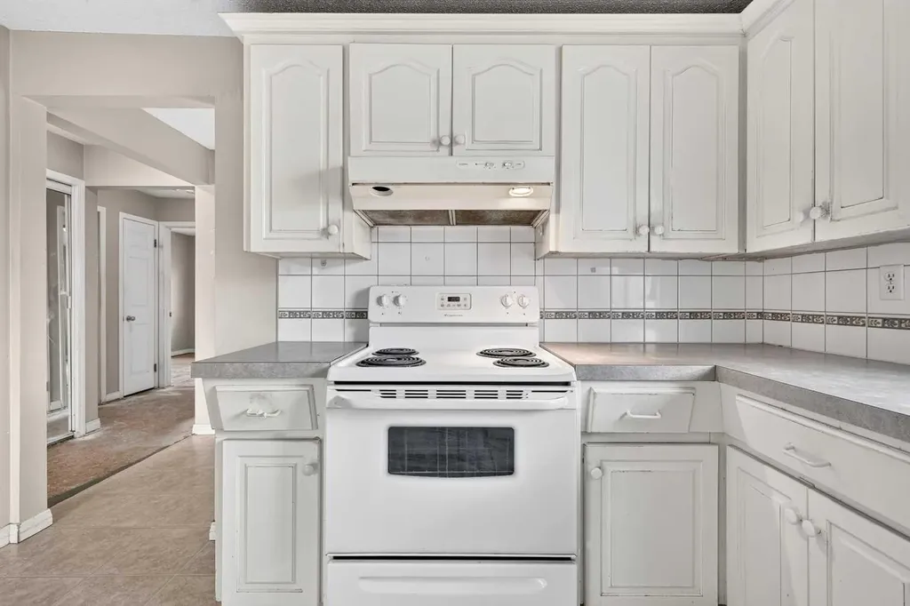 42 Huntford Close NE Calgary AB T2k 3Y6