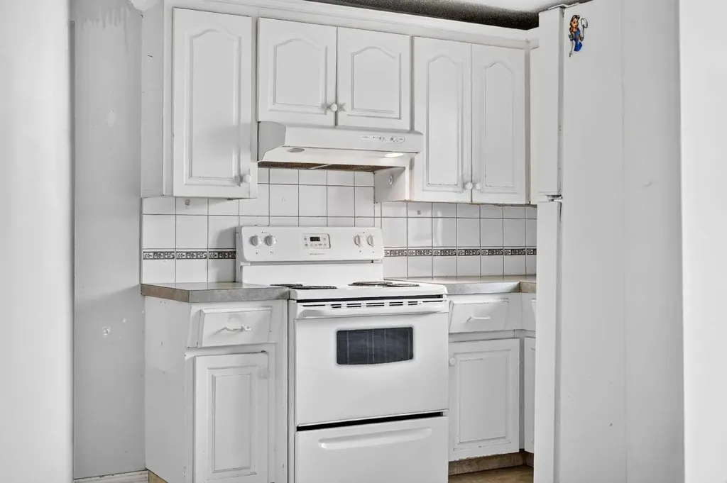 42 Huntford Close NE Calgary AB T2k 3Y6