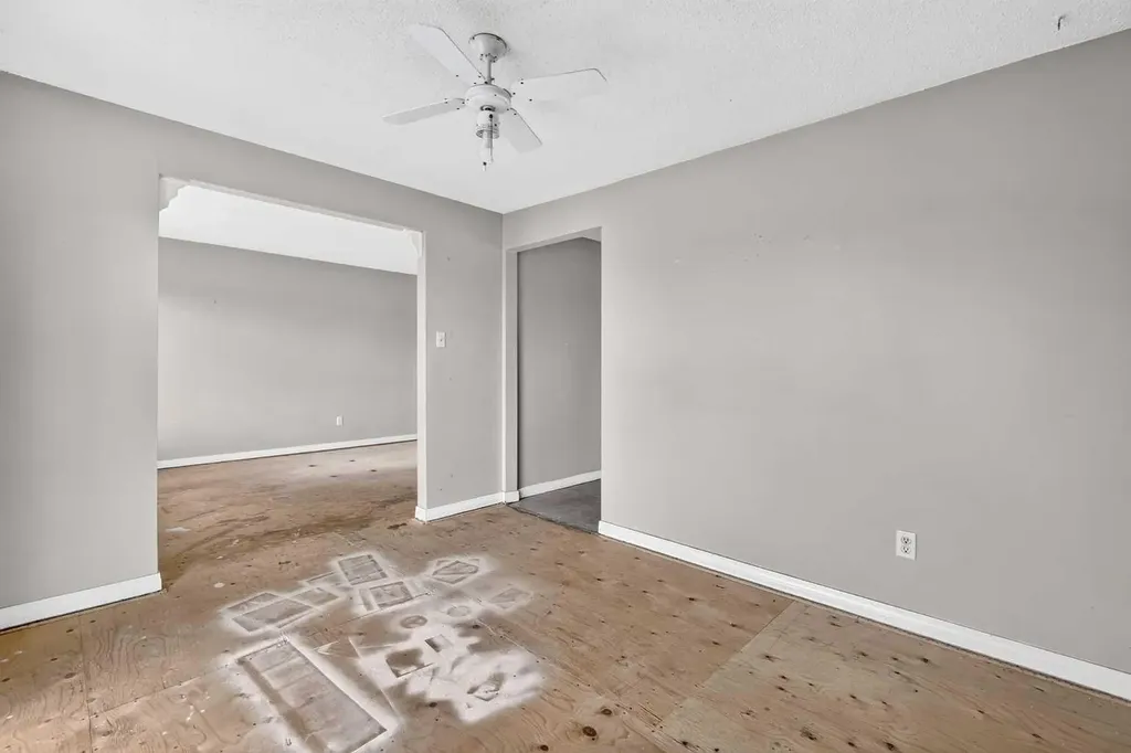 42 Huntford Close NE Calgary AB T2k 3Y6