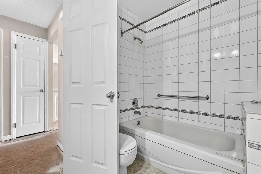 42 Huntford Close NE Calgary AB T2k 3Y6