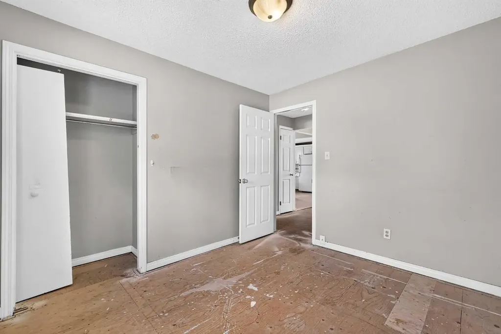 42 Huntford Close NE Calgary AB T2k 3Y6