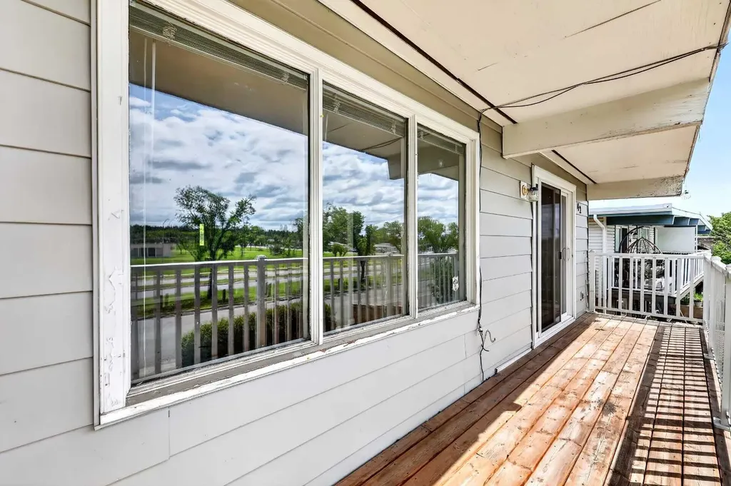 42 Huntford Close NE Calgary AB T2k 3Y6