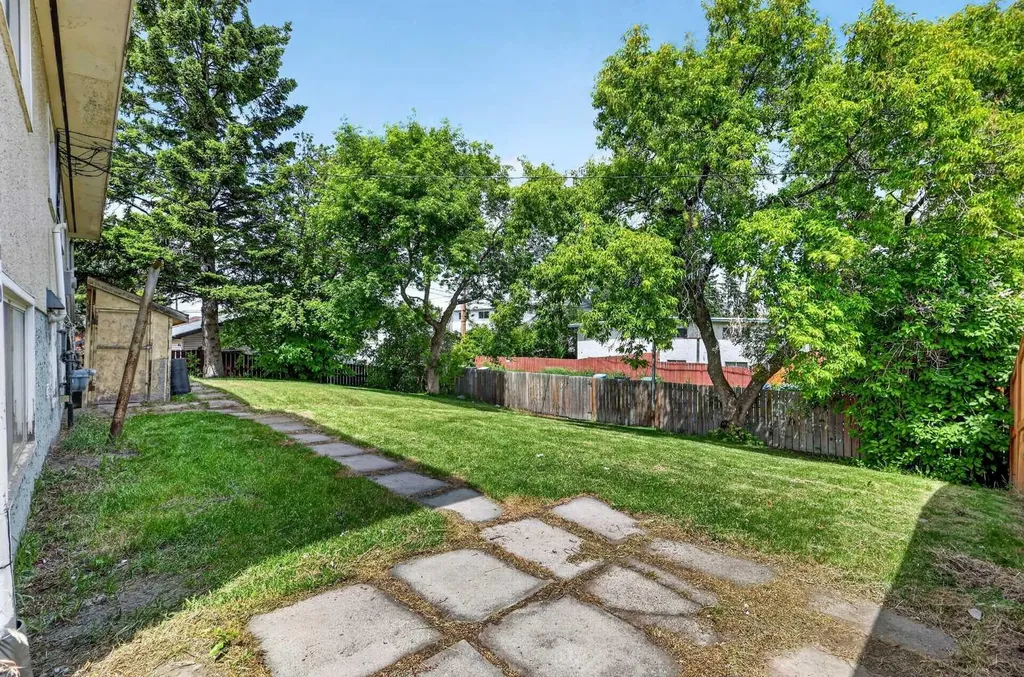 42 Huntford Close NE Calgary AB T2k 3Y6