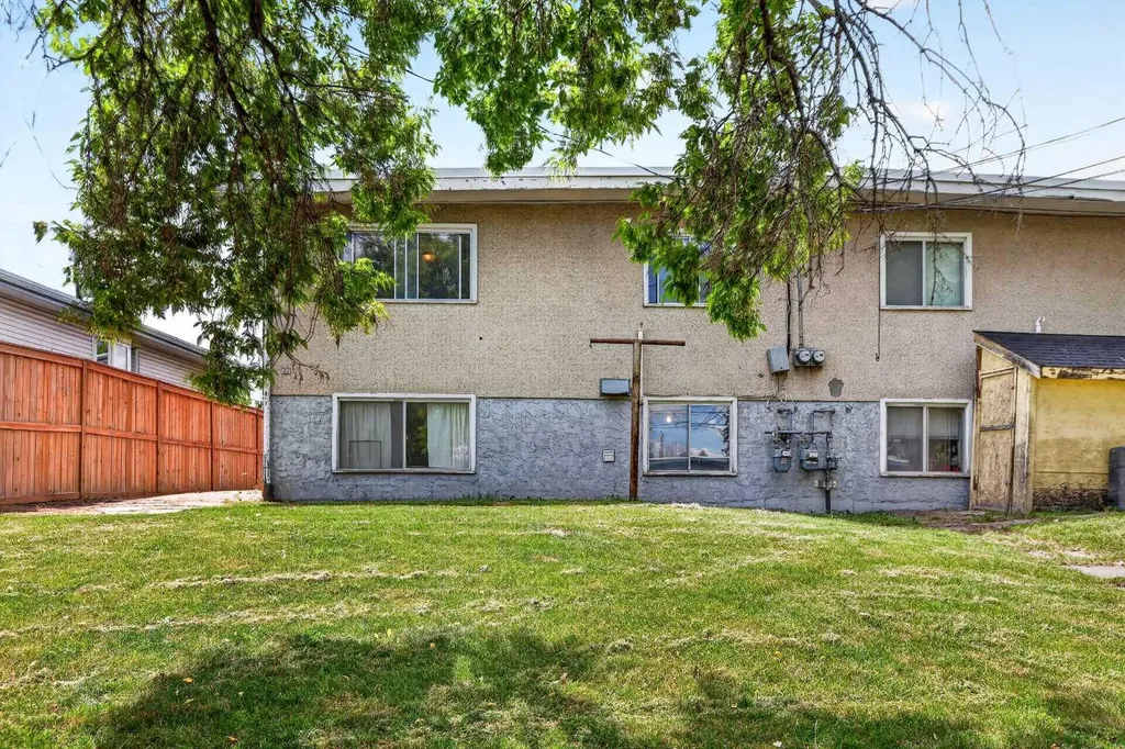 42 Huntford Close NE Calgary AB T2k 3Y6