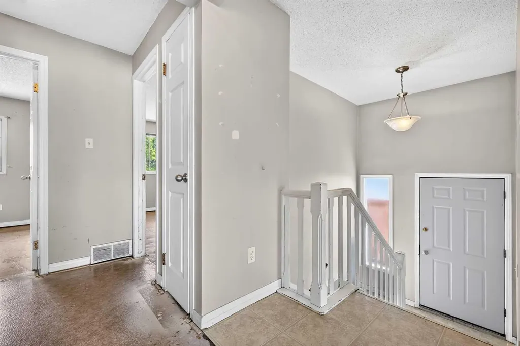 42 Huntford Close NE Calgary AB T2k 3Y6