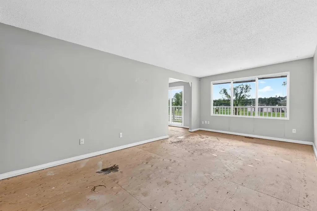 42 Huntford Close NE Calgary AB T2k 3Y6