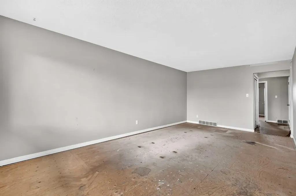 42 Huntford Close NE Calgary AB T2k 3Y6