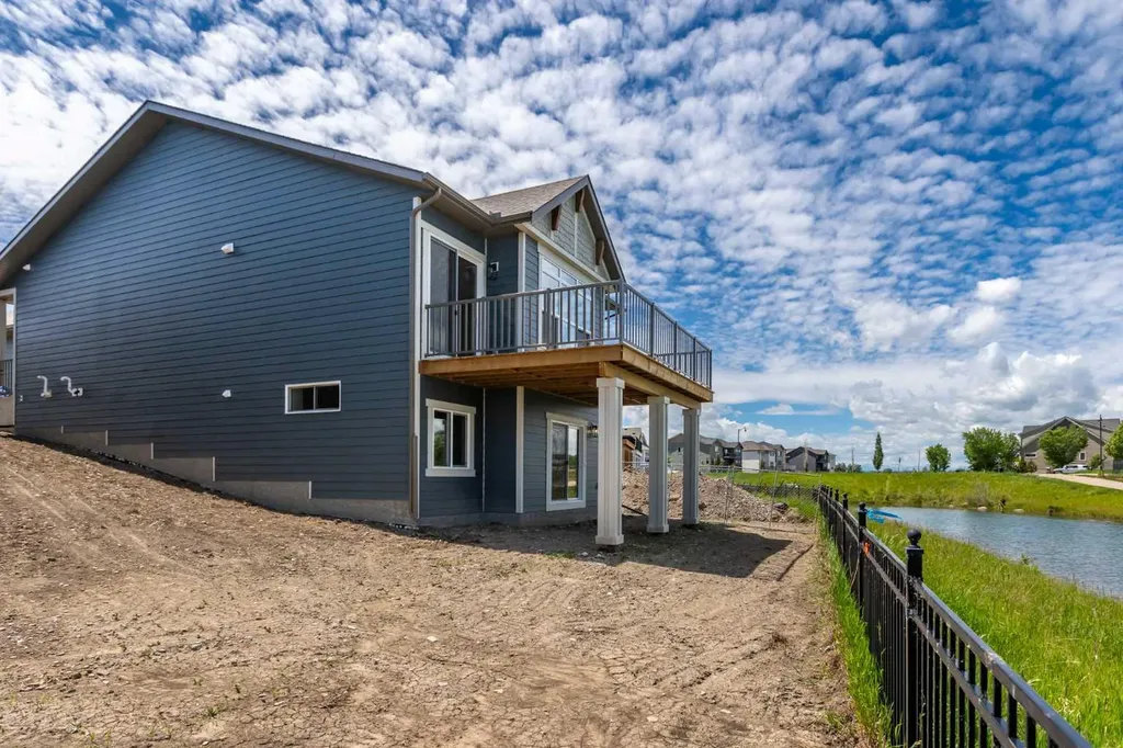 420 Montrose Green SE High River AB T1V 0K7